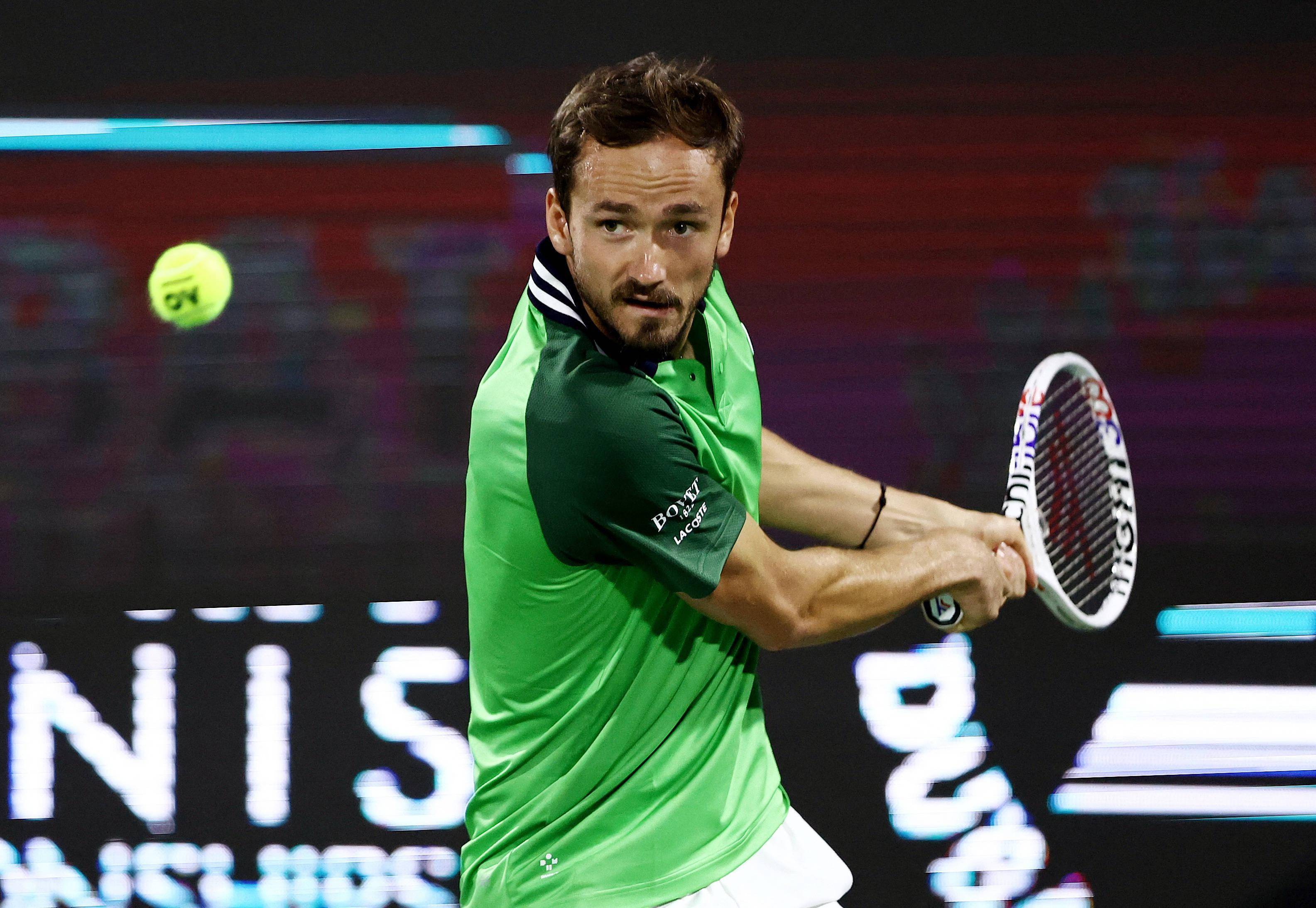 开云体育视频直播-年终总决赛轻取温网,梅德韦杰夫惊艳四座