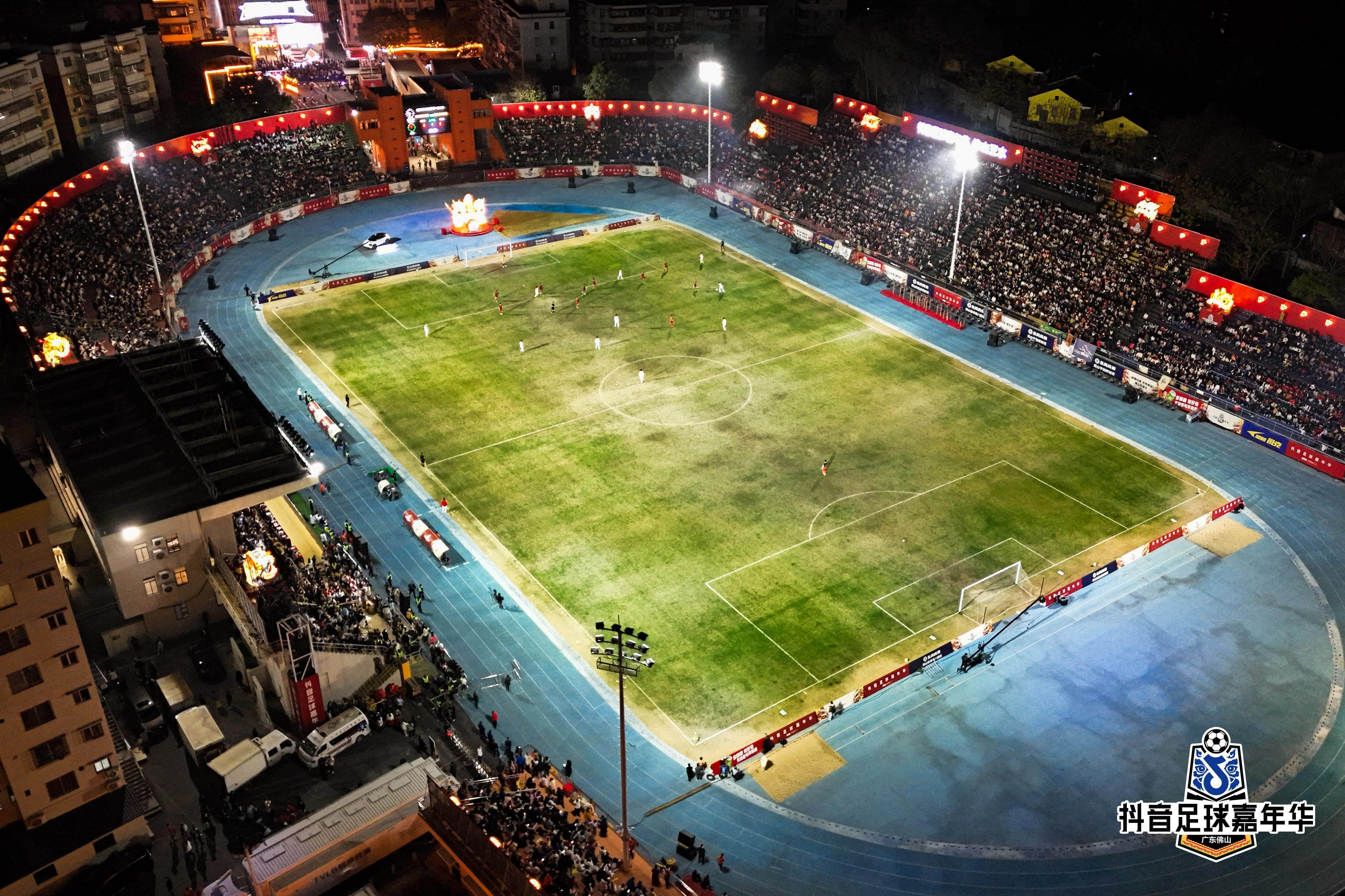 开云体育-激烈角逐即将拉开序幕，球队备战准备充分