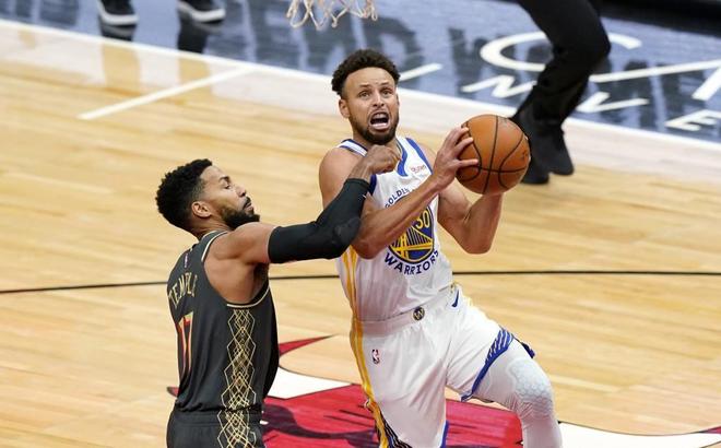 开云体育下载-76人力克雷霆，布克打破历史纪录